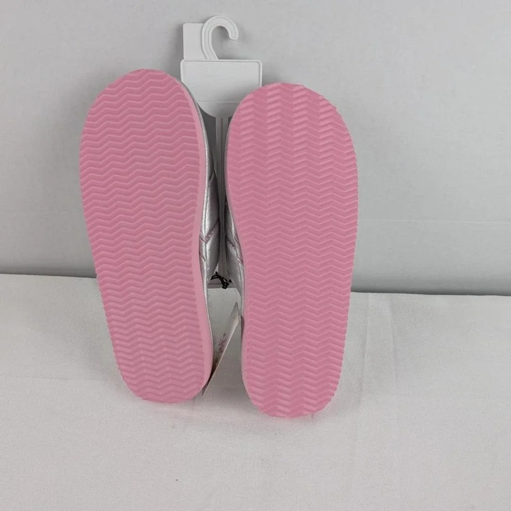 NEW‎ JUSTICE GIRLS SILVER AND PINK SLIPPERS 2/3